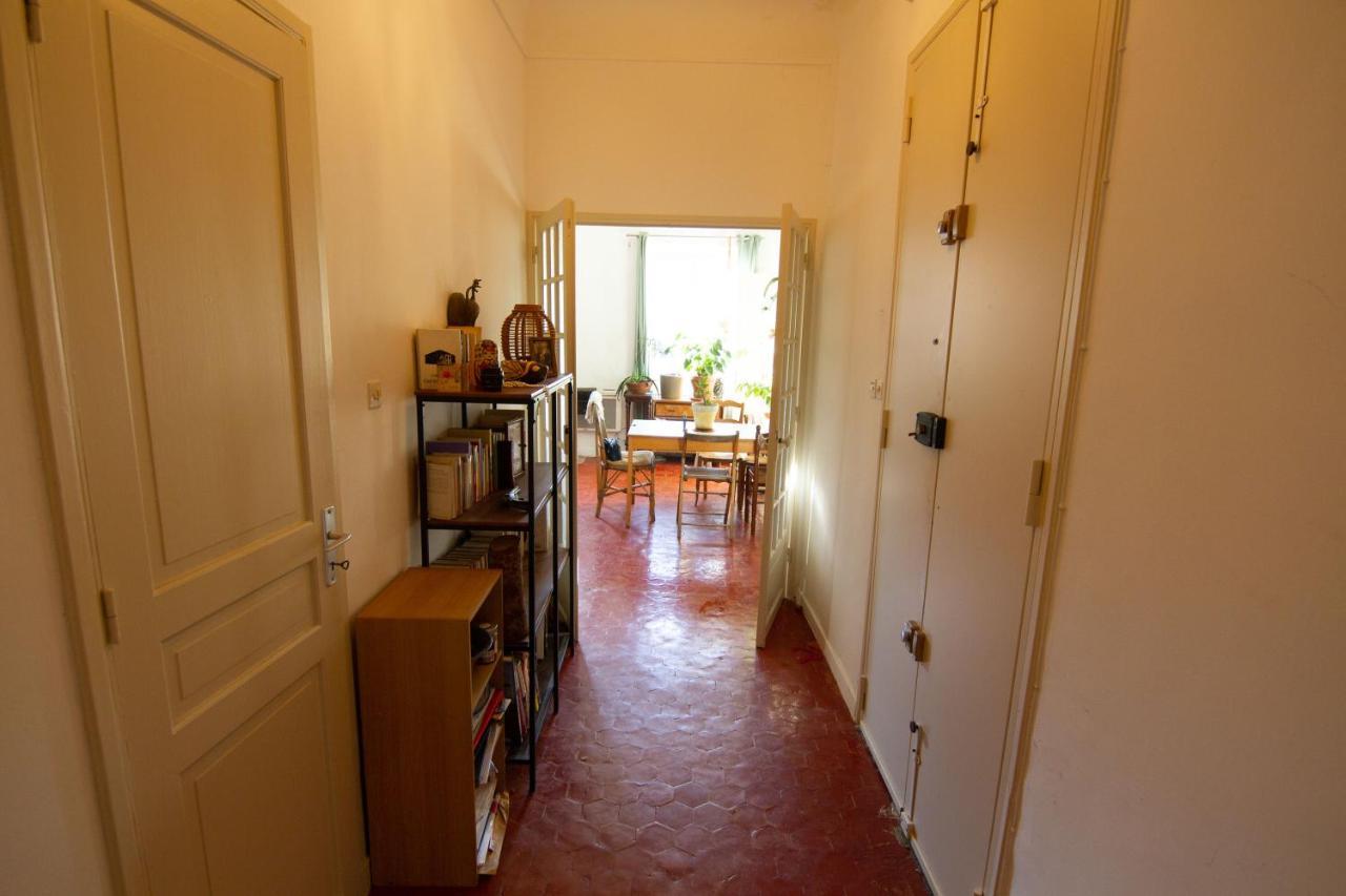 Jolie Dans Cosy En Plein Centre Homestay *